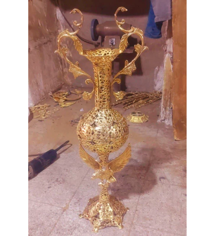 گلدان عقاب